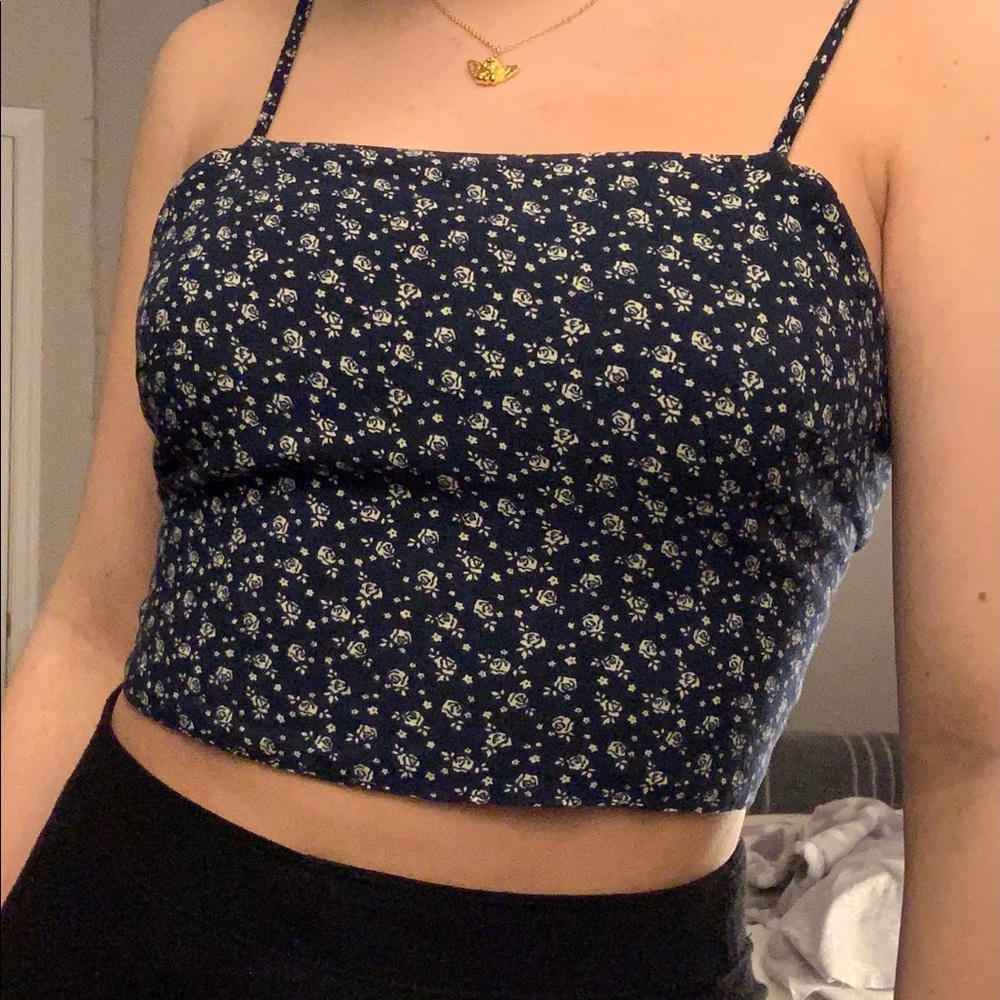 tied tank top
